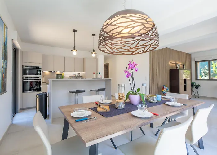 Akemi By Interhome Sainte-Maxime